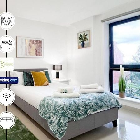 3 Bedroom Apt By Threethreethreesproperty Short Lets & Serviced Accommodation Leeds With Wi-Fi & Parking 外观 照片