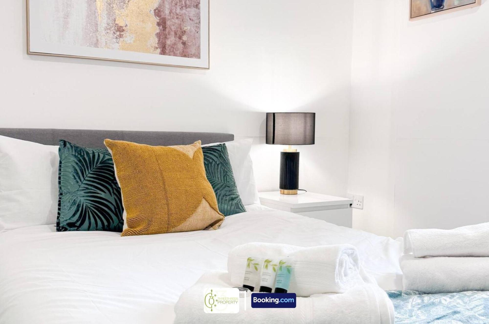 3 Bedroom Apt By Threethreethreesproperty Short Lets & Serviced Accommodation Leeds With Wi-Fi & Parking 外观 照片