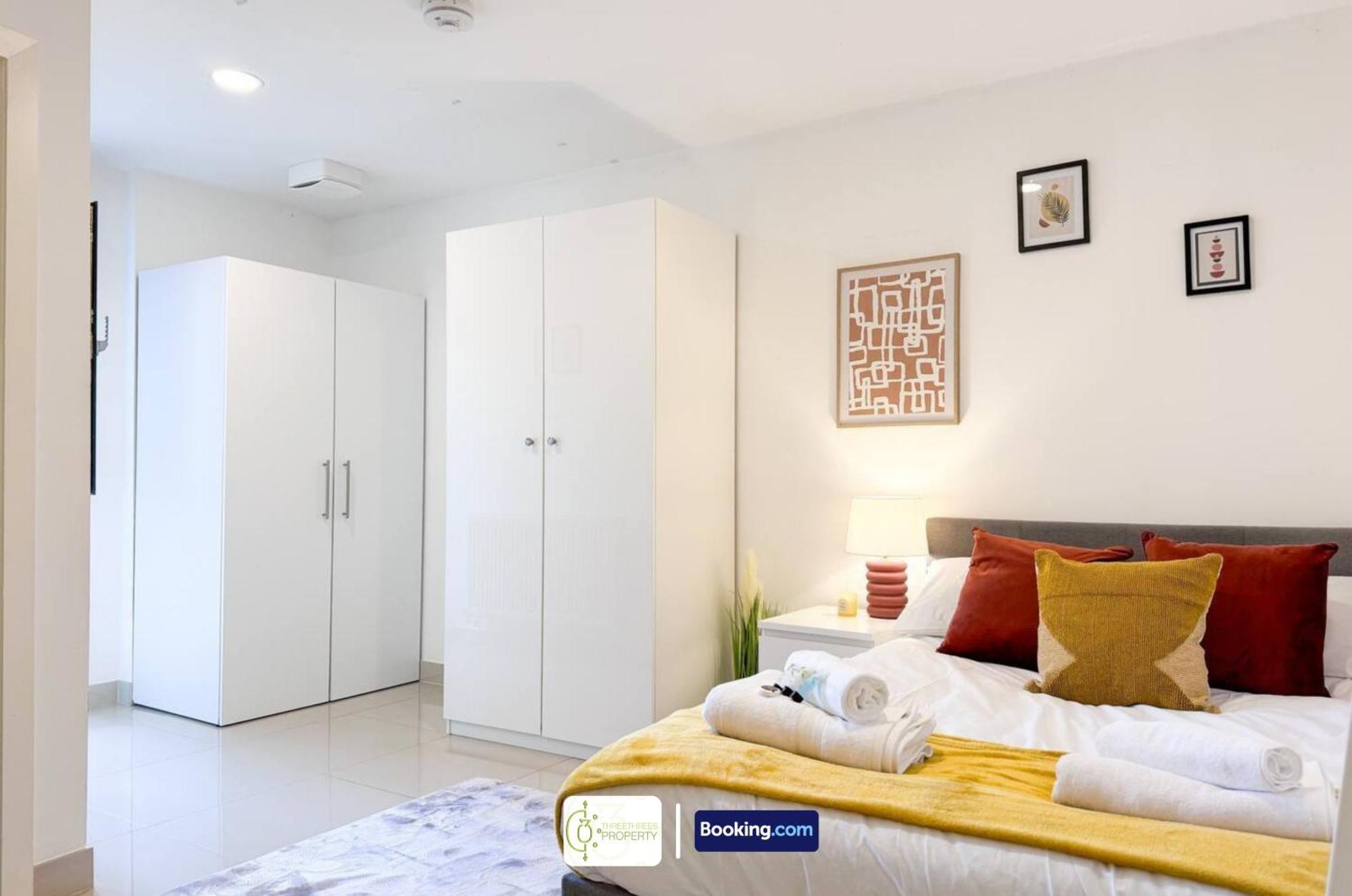 3 Bedroom Apt By Threethreethreesproperty Short Lets & Serviced Accommodation Leeds With Wi-Fi & Parking 外观 照片